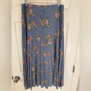 Max Studio Pleated Floral Midi Skirt EUC